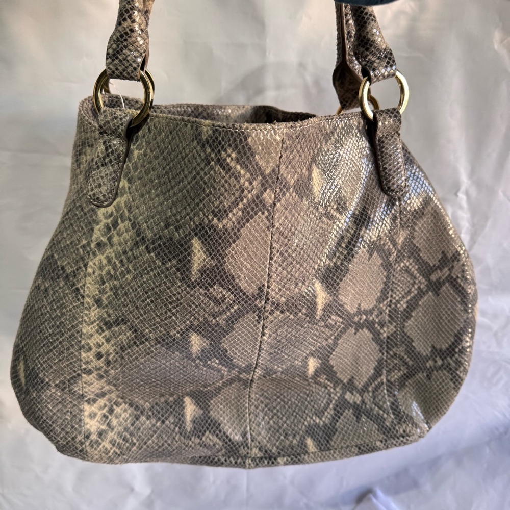 Michael kors // grey, black snake print shoulder tote with crossbody strap - Picture 4 of 11
